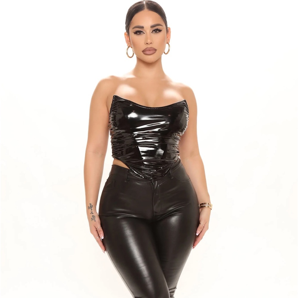 Latex corset - Picture 2 of 6
